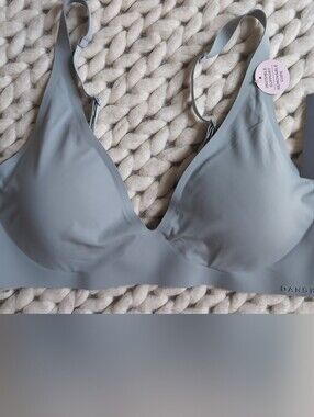 Women's NWT Danskin Light Blue Bra With Invisible Support/Removable Cups